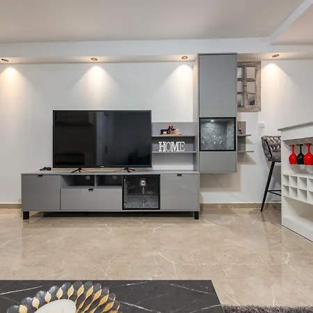 Mery House Апартаменти